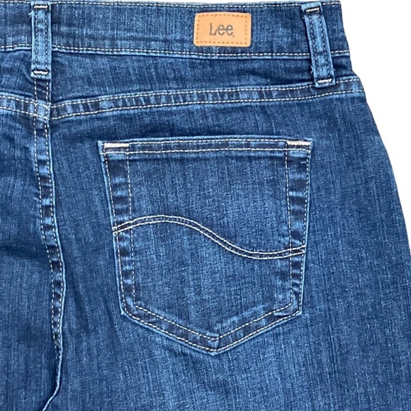 LEE Women’s Relaxed Fit Straight Leg Mid Rise Dark Blue Jeans SZ 10P Petite - Picture 5 of 10